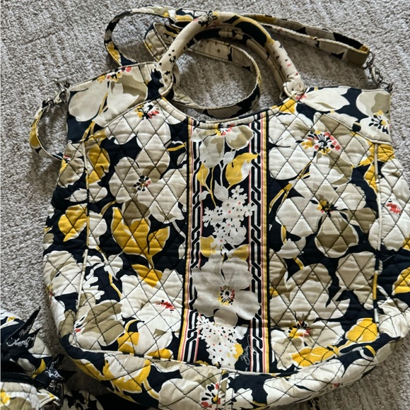 Vera Bradley 4 piece - Picture 3 of 4